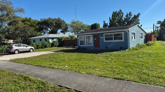 Building Photo - 5730 SW 26th St