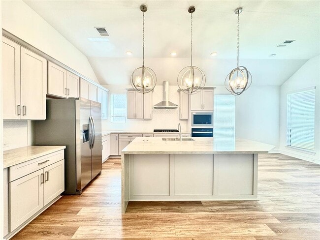 Building Photo - 25310 Framlingham Dr