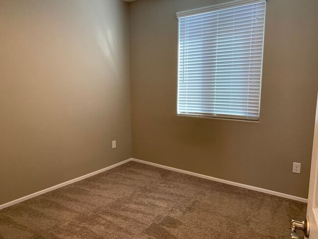 Building Photo - 3 Bedroom 2 Bath Home with 2 car garage, only built in 2020