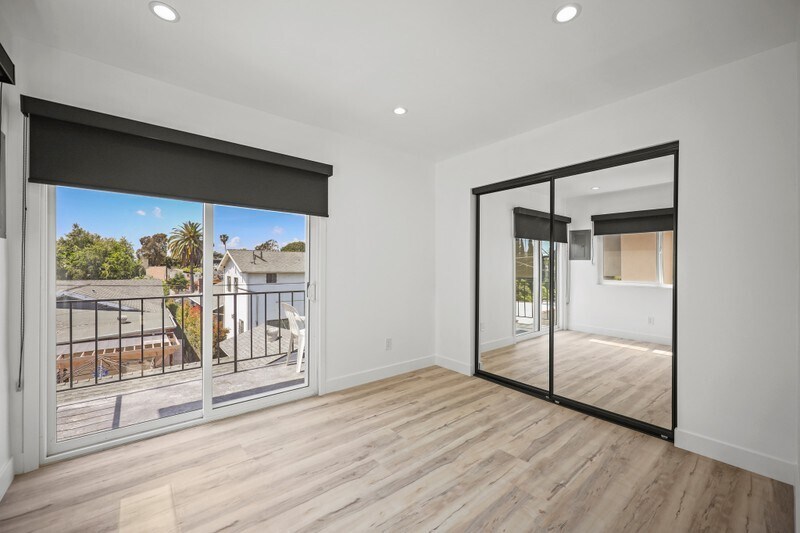Building Photo - 111 N Normandie Ave