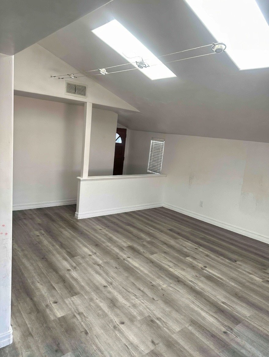 Building Photo - 583 Charlotte Dr
