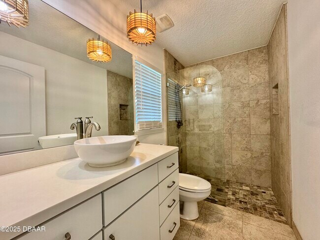 Building Photo - 126 Ormwood Dr