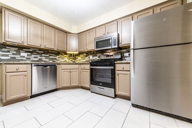 Building Photo - 3804 N Harlem Ave