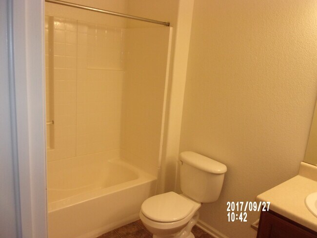 Building Photo - 4631 S Swadley Ct