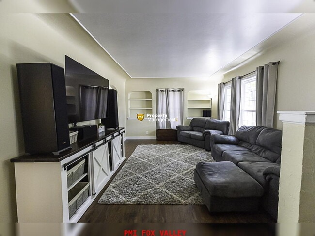 Building Photo - Beautiful 4 bedroom Home
