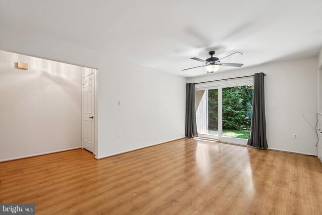 Building Photo - 7735 Inversham Dr