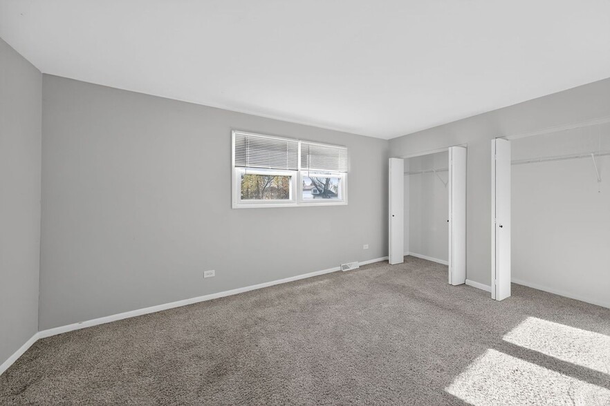 Building Photo - 6113 Spring Ln