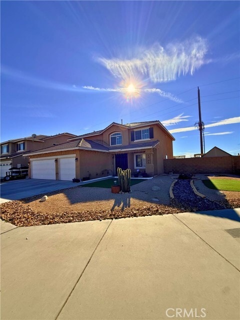 Building Photo - 14115 Desert Rose St