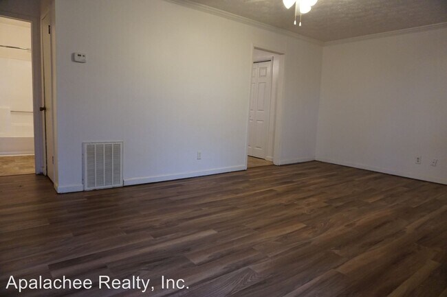 Building Photo - 2 br, 1 bath House - 347 Browns Road