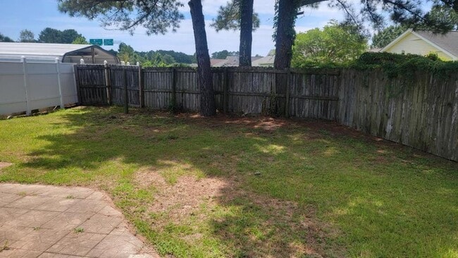 Building Photo - 105 Carolina Pointe Way