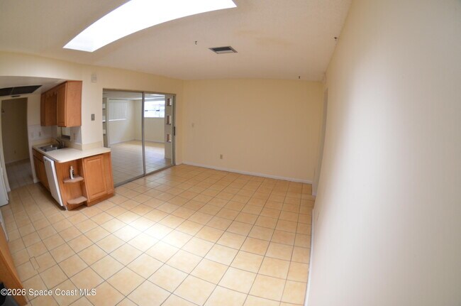 Building Photo - 300 Darrow Ave