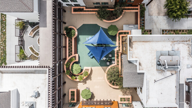 Courtyard - Residences at Main
