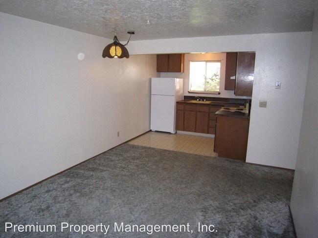 Building Photo - 1425-1439 Salishan St SE