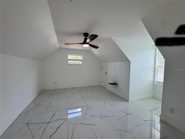 Building Photo - 4324 Pine Lake Dr