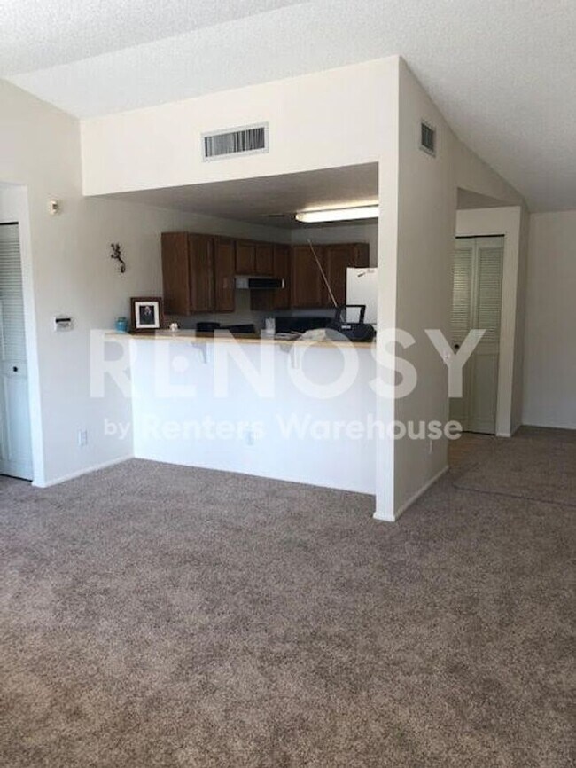 Building Photo - 3-BD, 2-BA Single Family House in Chandler!