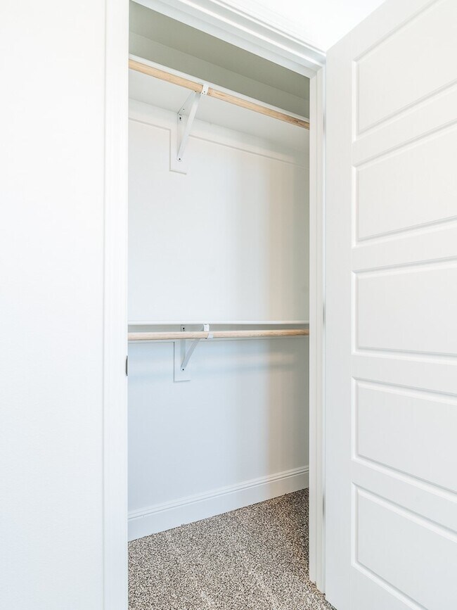 Building Photo - 2161 Wildflower Dr