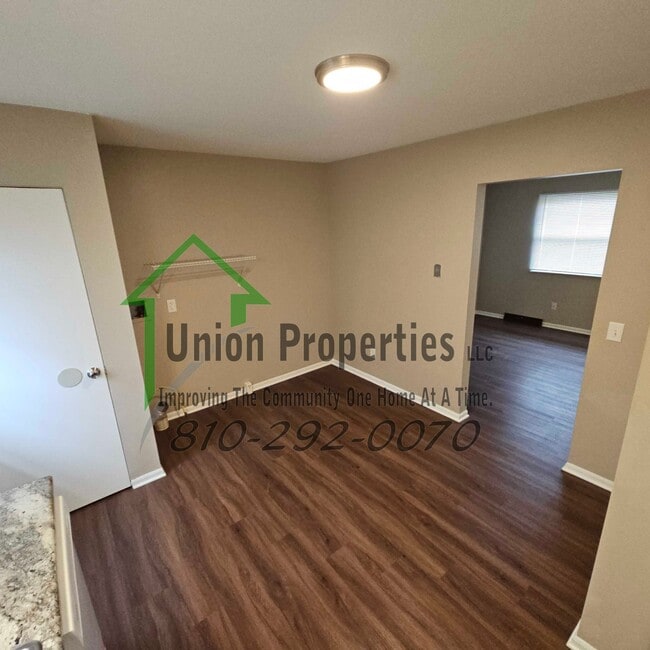 Building Photo - 1820 Kern St