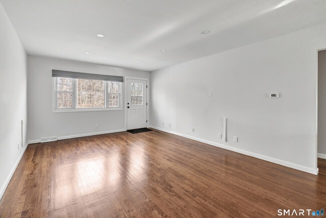 Building Photo - 245 Unquowa Rd