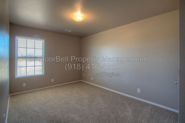 Building Photo - 5717 N 34th St