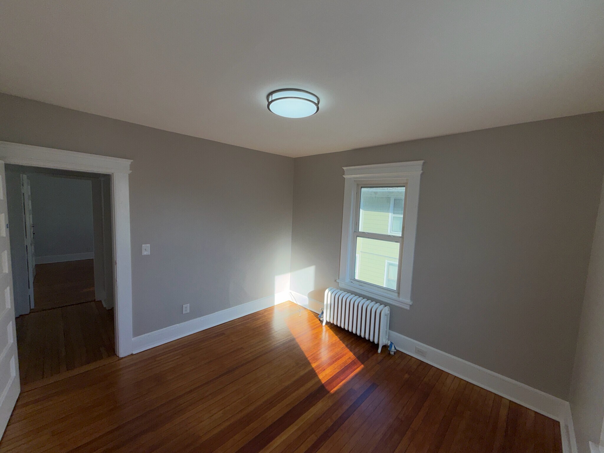 Building Photo - 76 Rose St