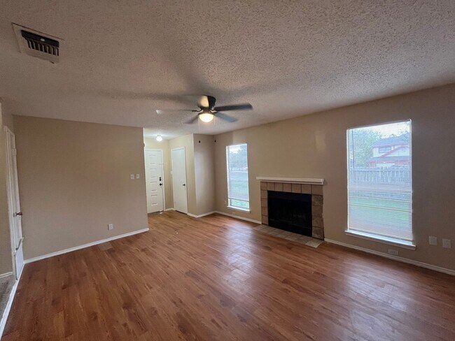 Building Photo - 7026 Silver Canyon