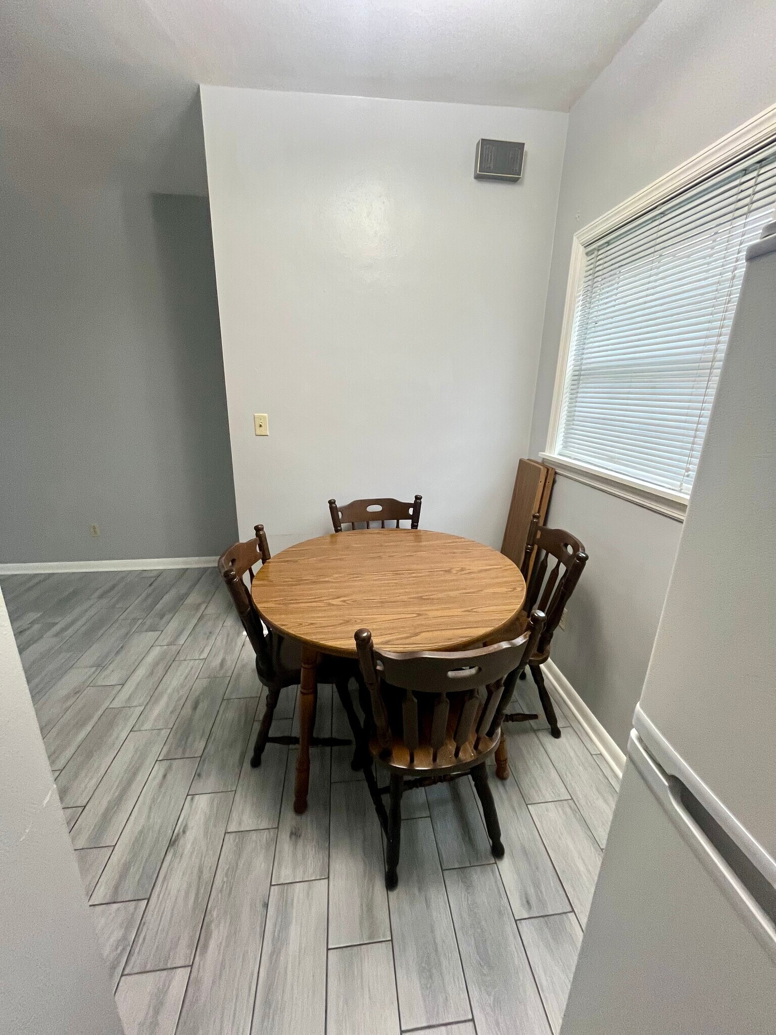 Dining Area - 2422 Ligonier St