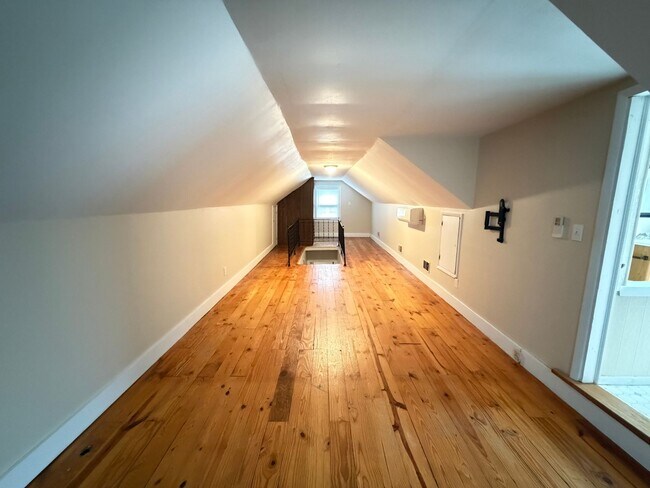 Building Photo - 825 Parkway Dr