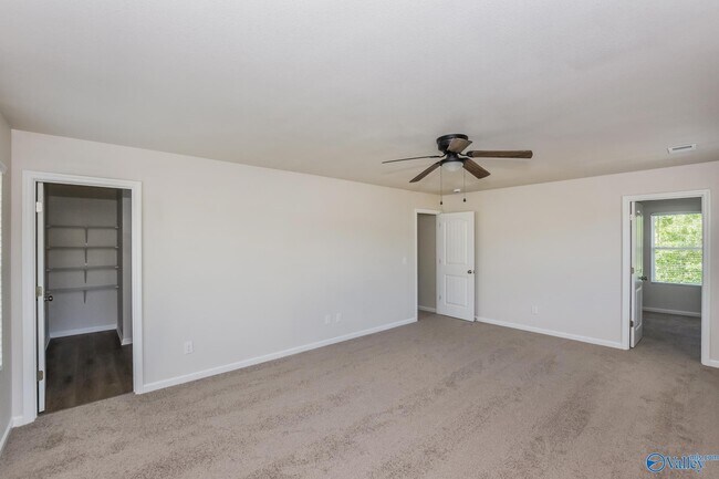 Building Photo - 123 Fire Fly Ln