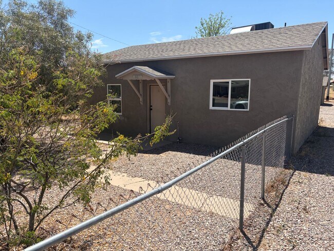 Building Photo - 2 Bedroom Rental in Coolidge | Washer/Dryer Included