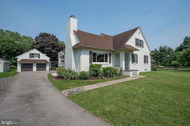 Building Photo - 353 S Old Middletown Rd