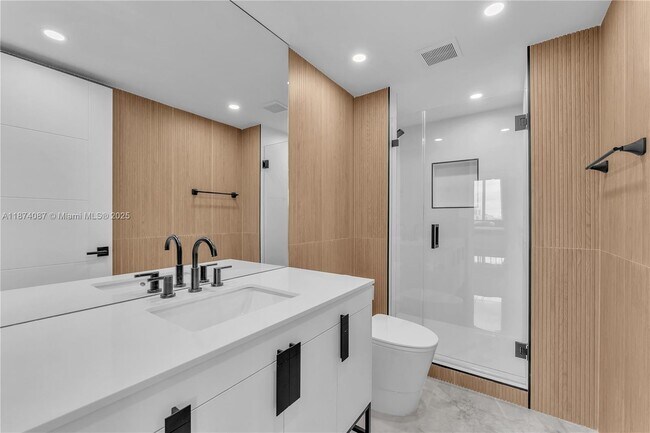 Building Photo - 19355 Turnberry Way