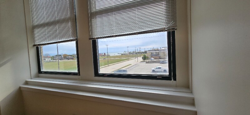 Building Photo - 1800 Jefferson St