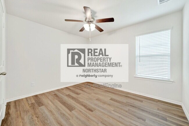 Building Photo - 848 Good Cheer Ln