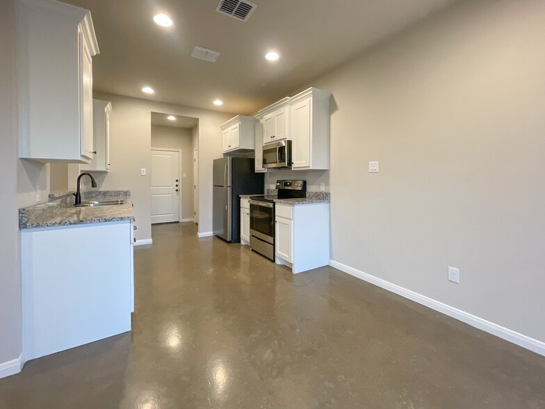 Building Photo - 108 W Windmill Way