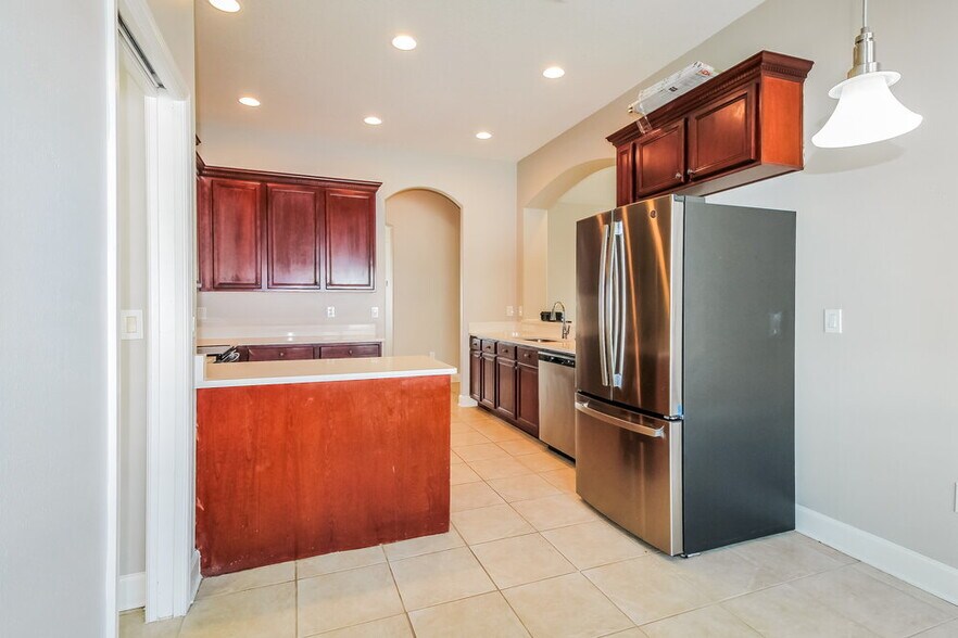 Building Photo - 12313 Ridgedale Dr