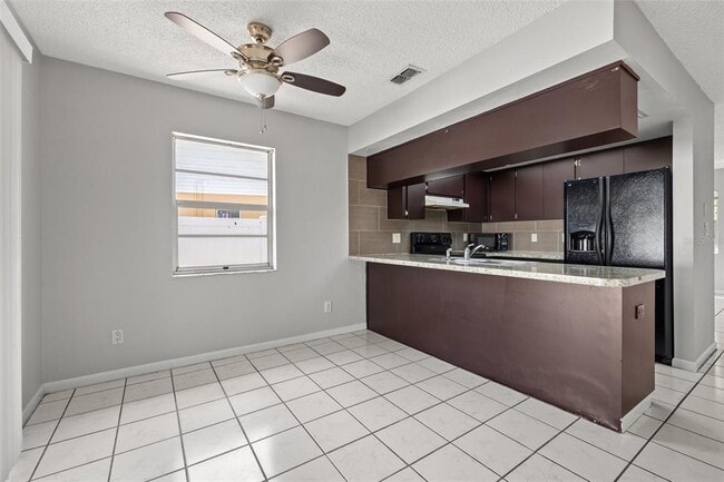 Building Photo - 2715 63rd Terrace N