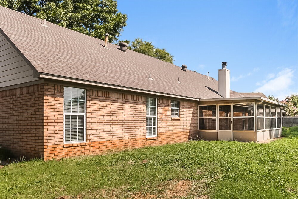 Building Photo - 1805 Steeplechase Cove