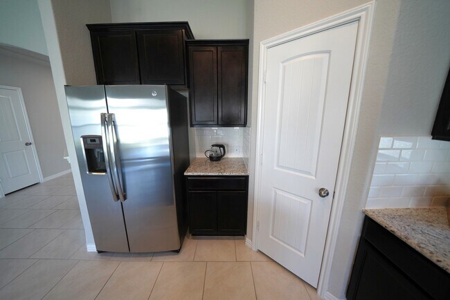 Building Photo - Immaculate First Time Rental in Potranco Run!