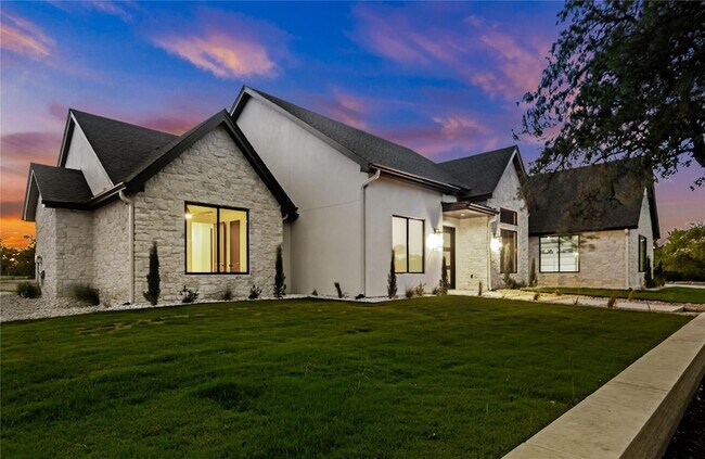 Building Photo - 208 Stonegate Ln