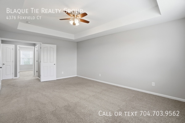 Building Photo - 4376 Foxfield Ct