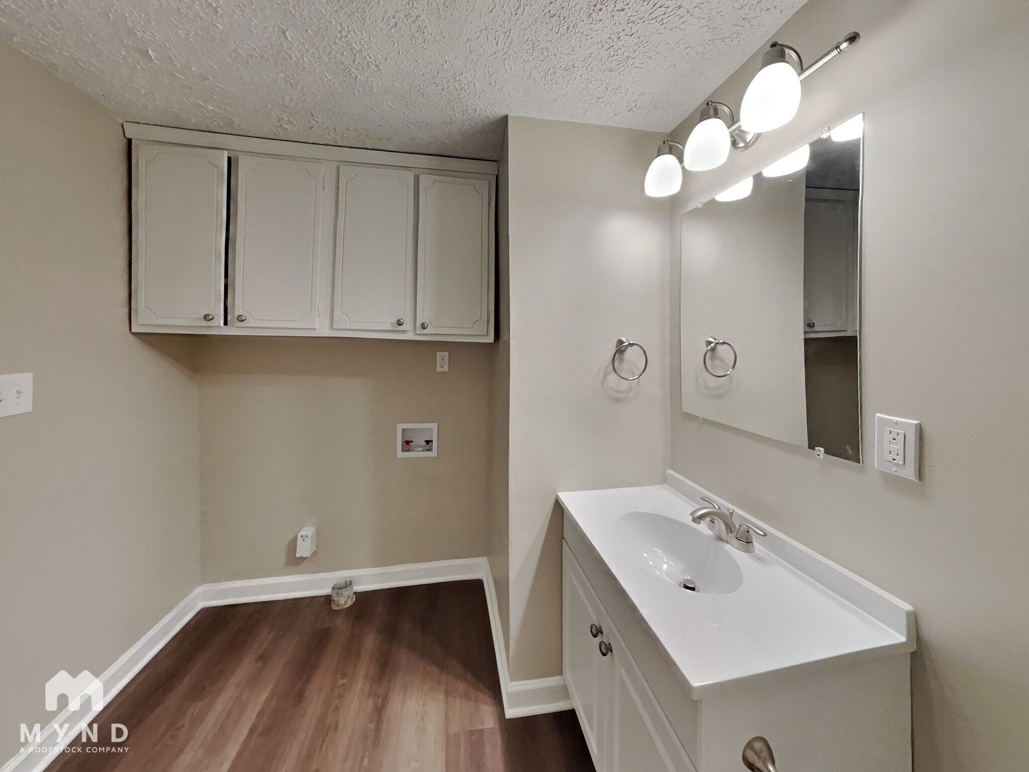 Building Photo - 809 Brian Ln