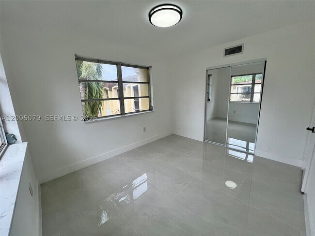 Building Photo - 7825 Miller Dr