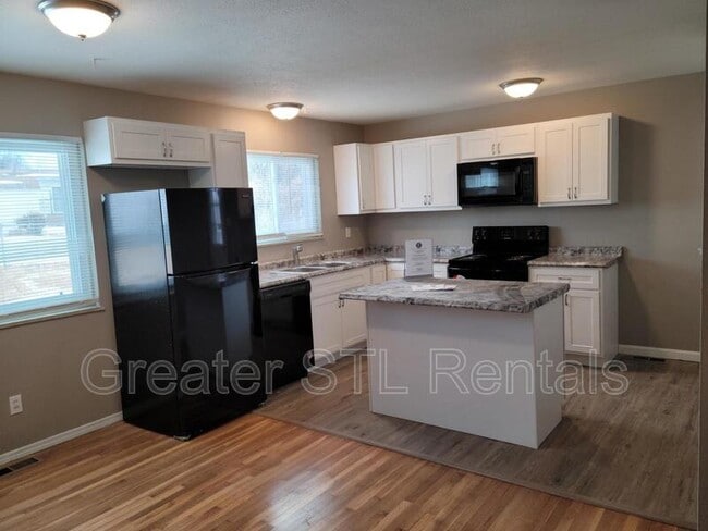 Building Photo - 4854 Plum Tree Cir