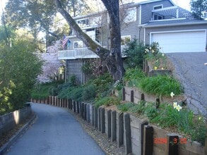 Building Photo - Furnished Mountain Oasis in Felton!