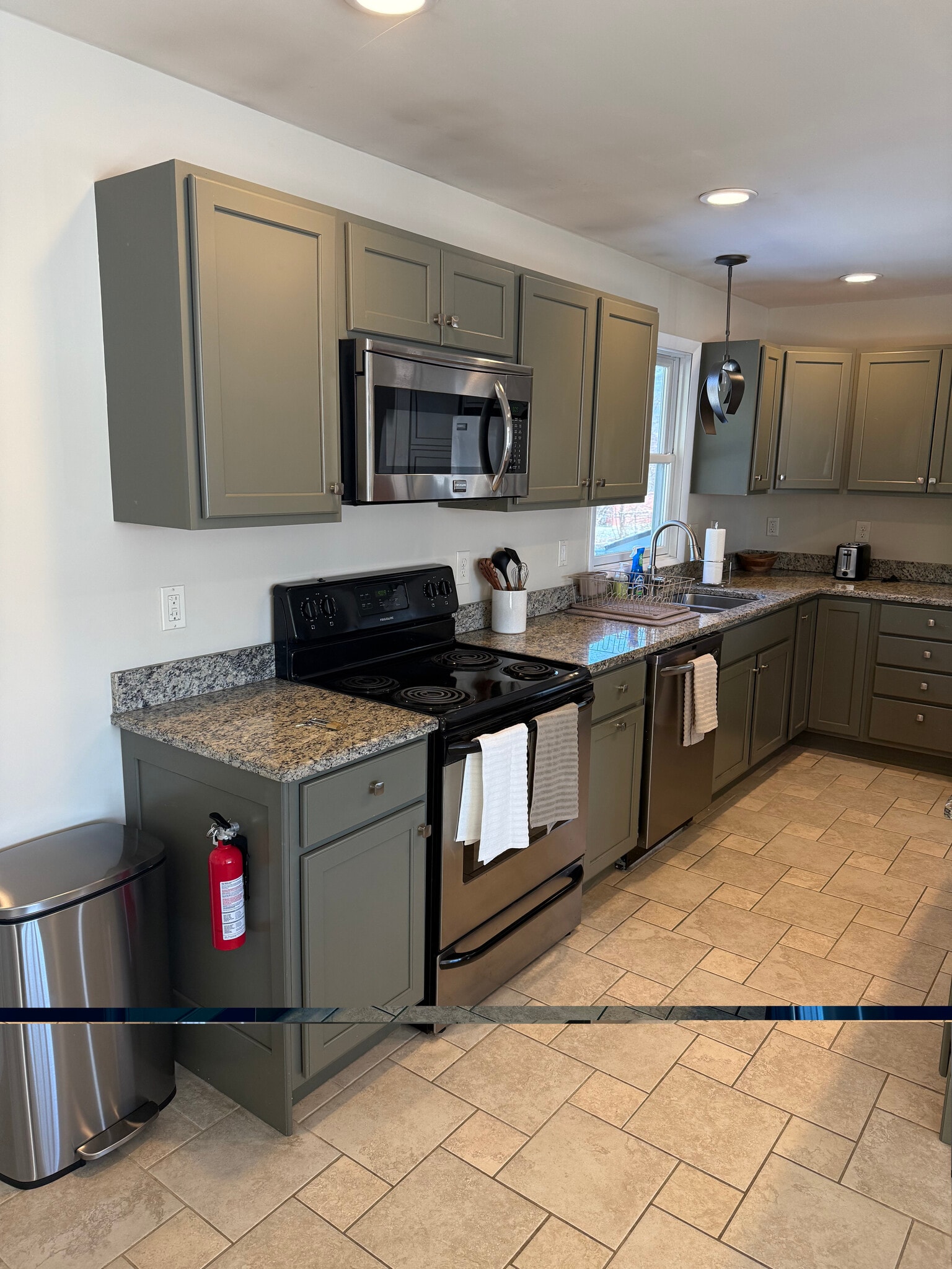 Building Photo - 15 Emeritus St