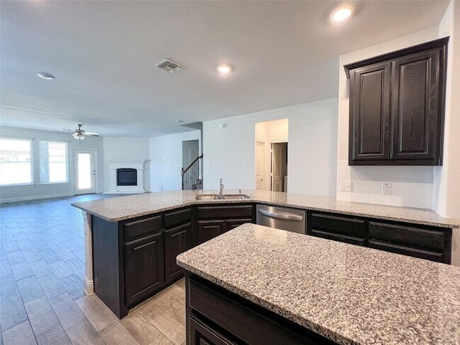 Building Photo - 1417 Trailwood Ter