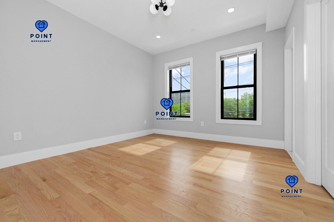 Building Photo - 130 Bremen St