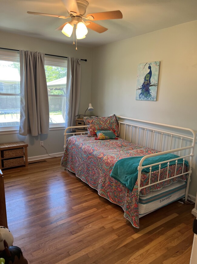 Building Photo - 601 E McKissock St