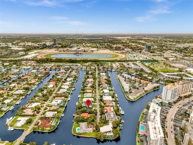 Building Photo - 413 Tamarind Dr