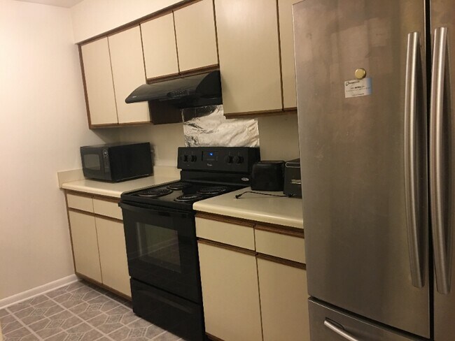 Building Photo - 210 Finley Forest Dr